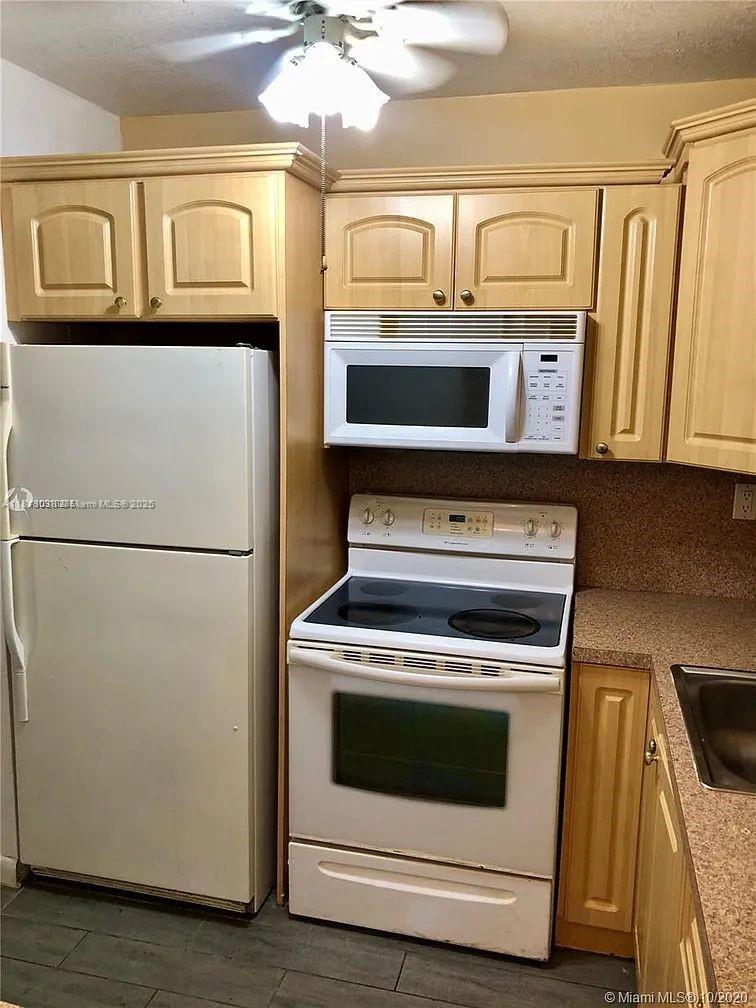AVILA CONDO - Residential