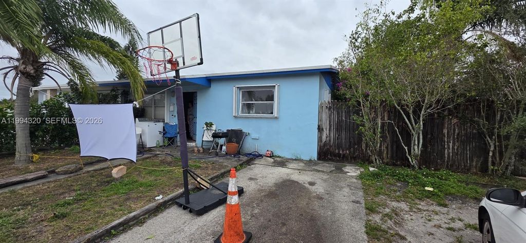 Photo of 3522 NW 193rd St, Miami Gardens, FL 33056 (MLS # A11994320)