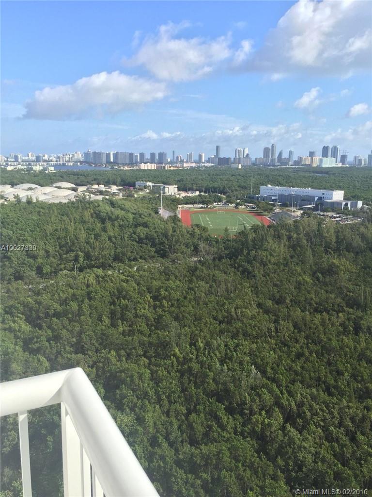 BEAUTIFUL 2/2.5 CONDO,CLOSE TO FIU UNIVERSITY, SUPERMARKETS AND THE BEST RESTAURANTS,GREAT VIEW TO THE OCEAN AND TO THE RESERVE,HIGH CEILLNG.