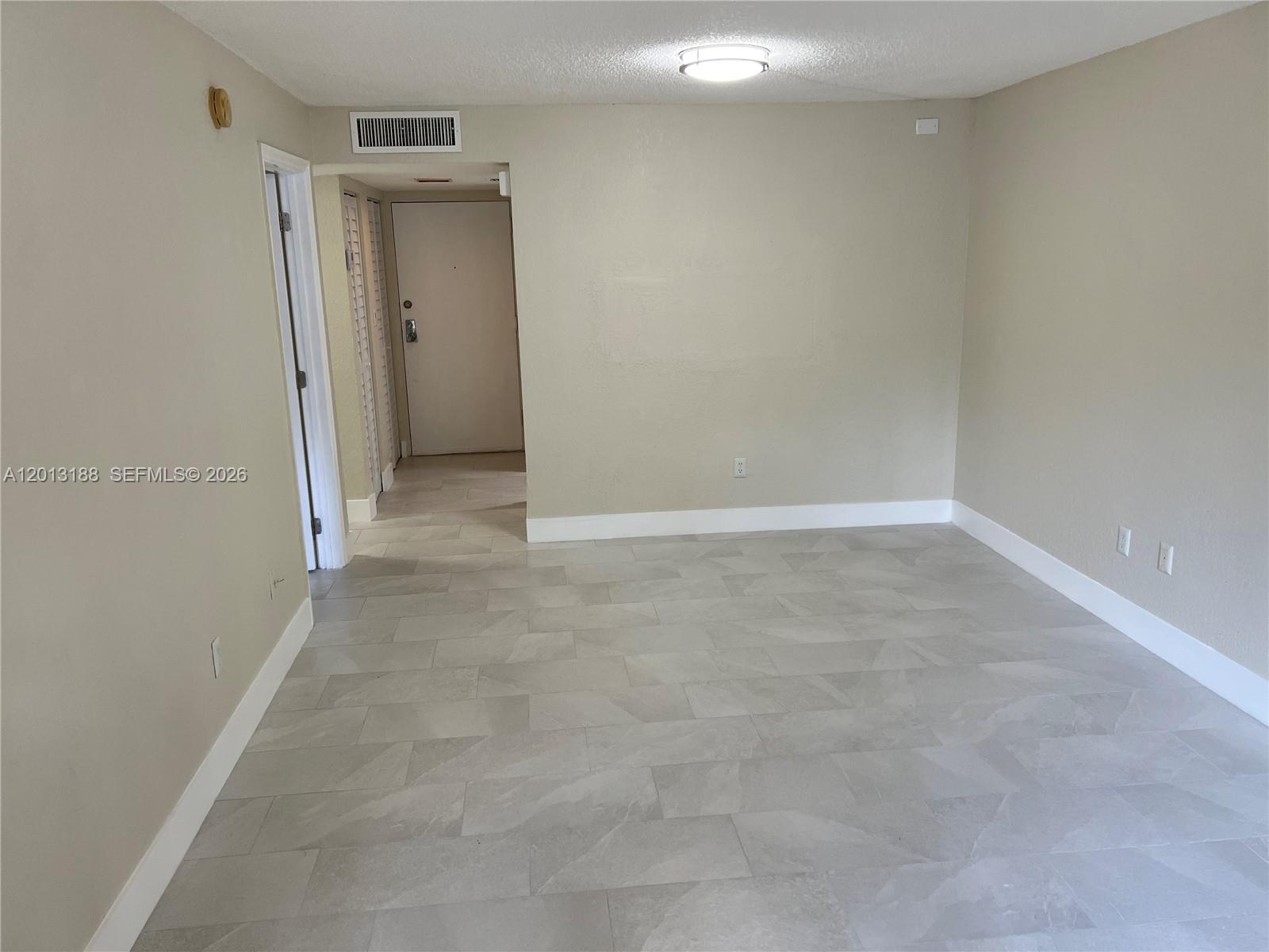 PROMENADE AT KENDALE LAKES - Residential