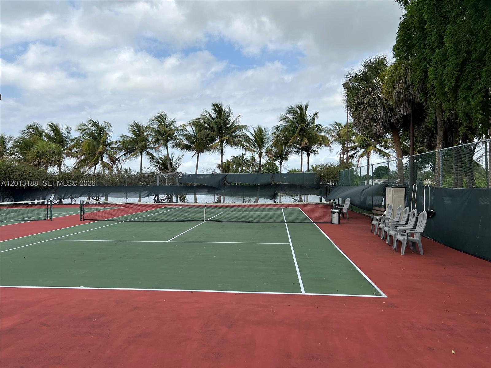 PROMENADE AT KENDALE LAKES - Residential