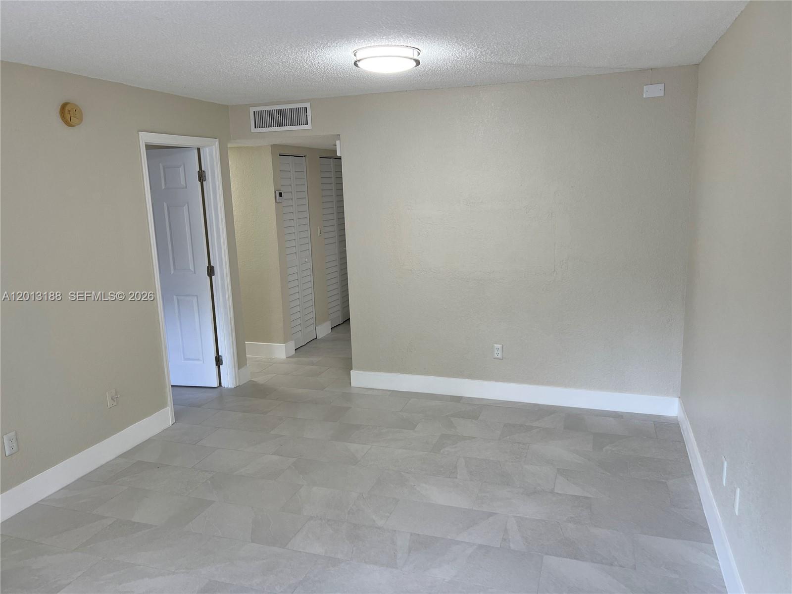 PROMENADE AT KENDALE LAKES - Residential