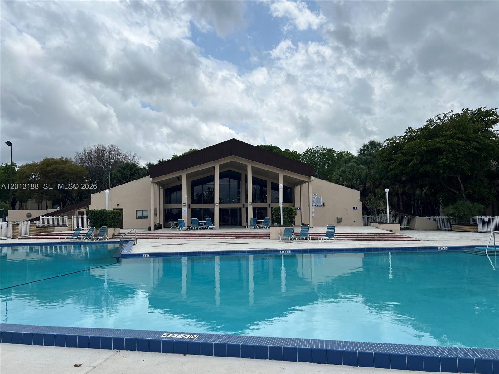 PROMENADE AT KENDALE LAKES - Residential