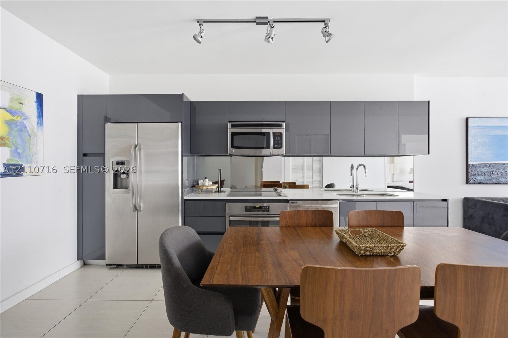 31 SE 6th St 2504