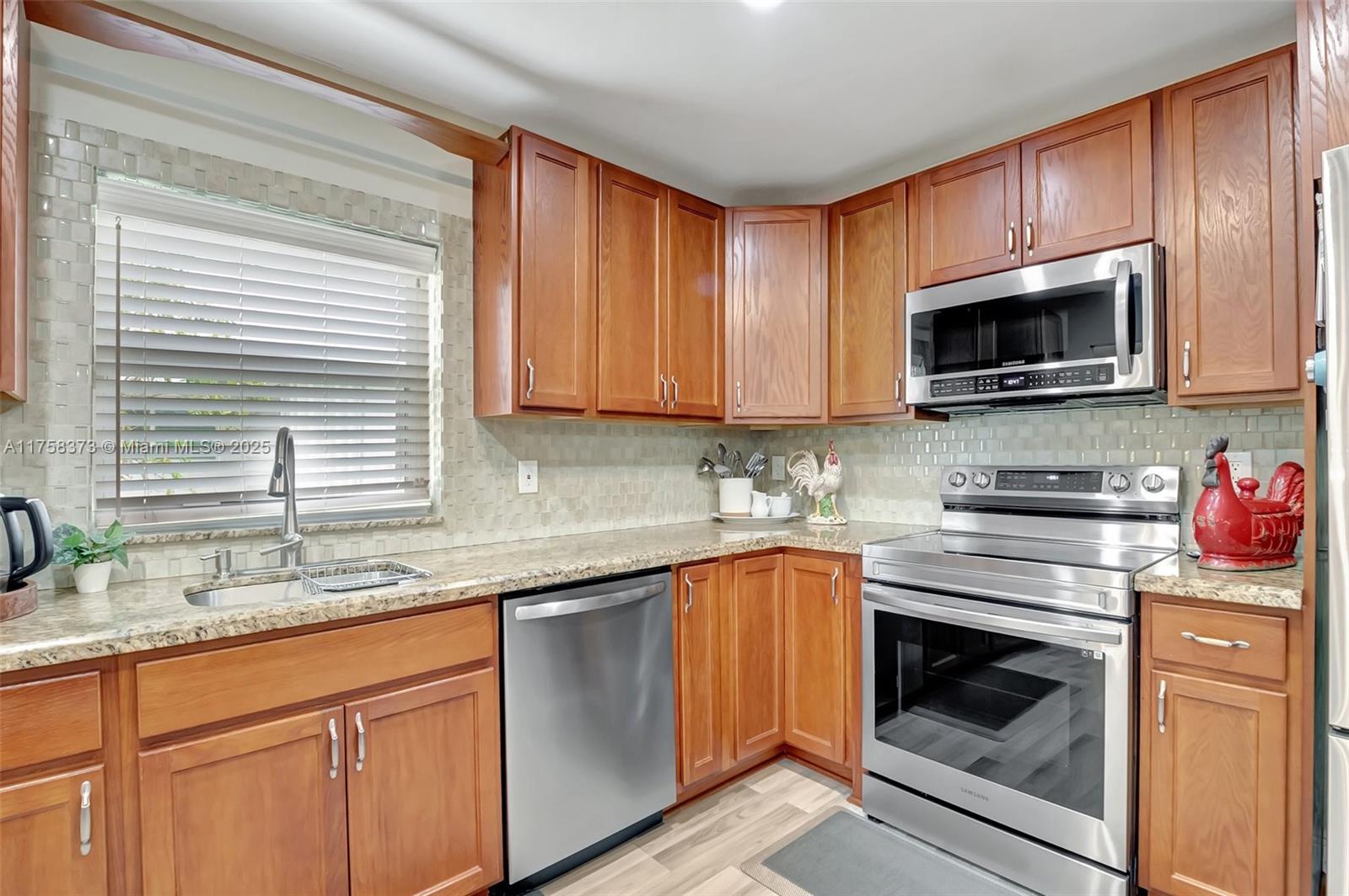 DELRAY VILLAS 2 - Residential