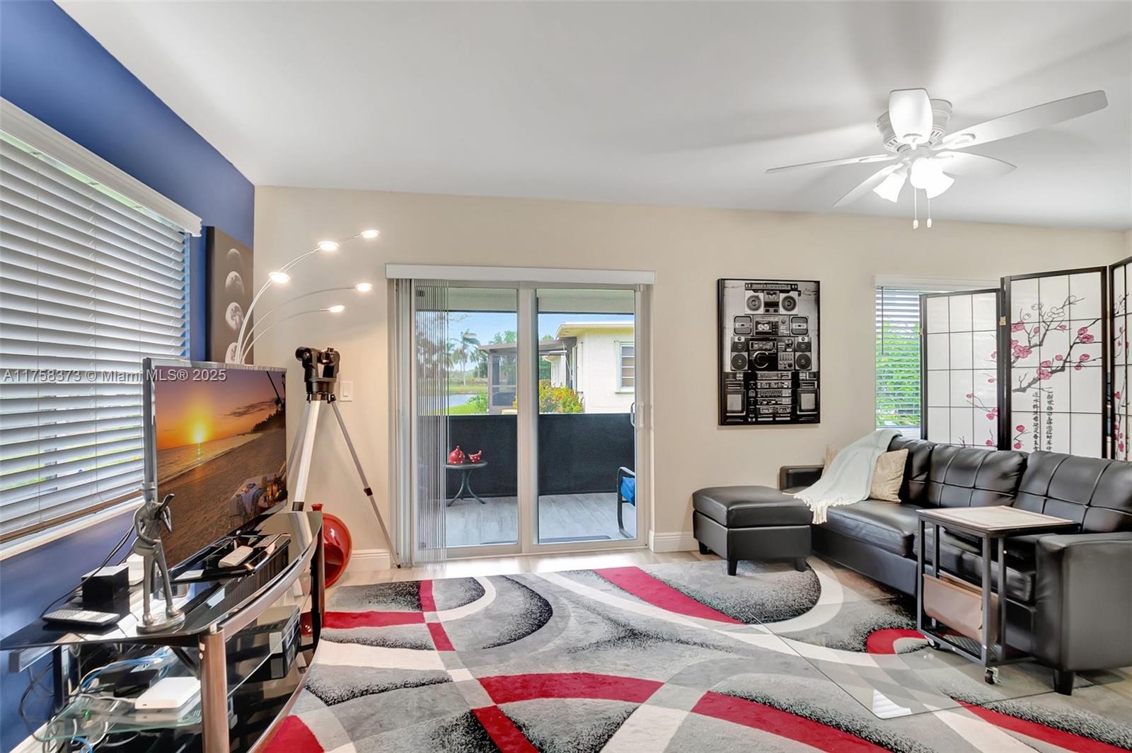 DELRAY VILLAS 2 - Residential