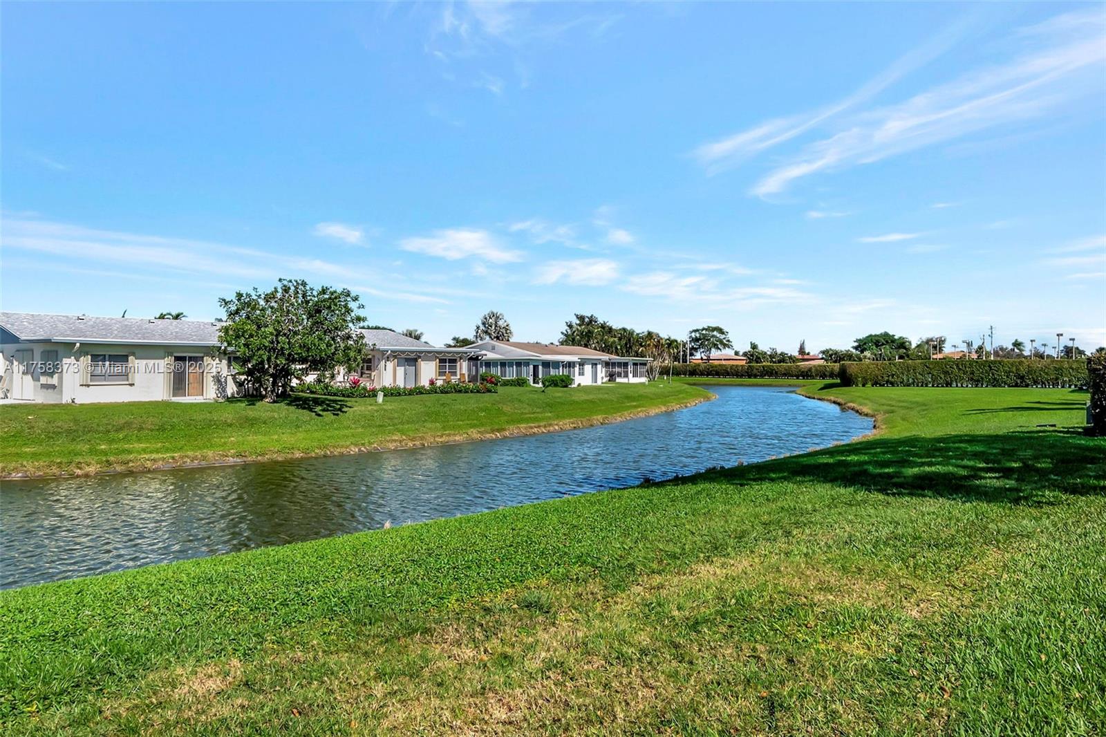 DELRAY VILLAS 2 - Residential