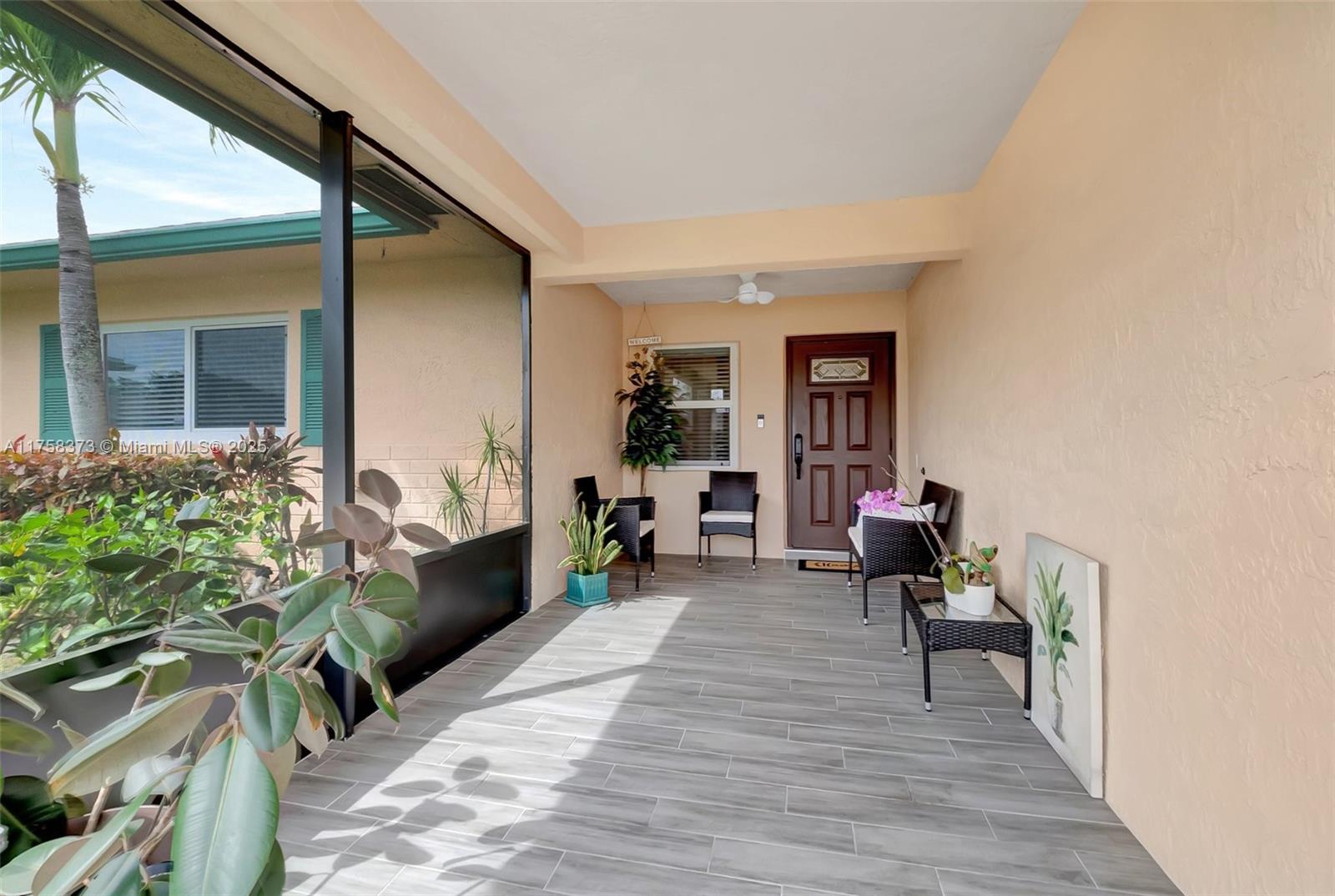 DELRAY VILLAS 2 - Residential