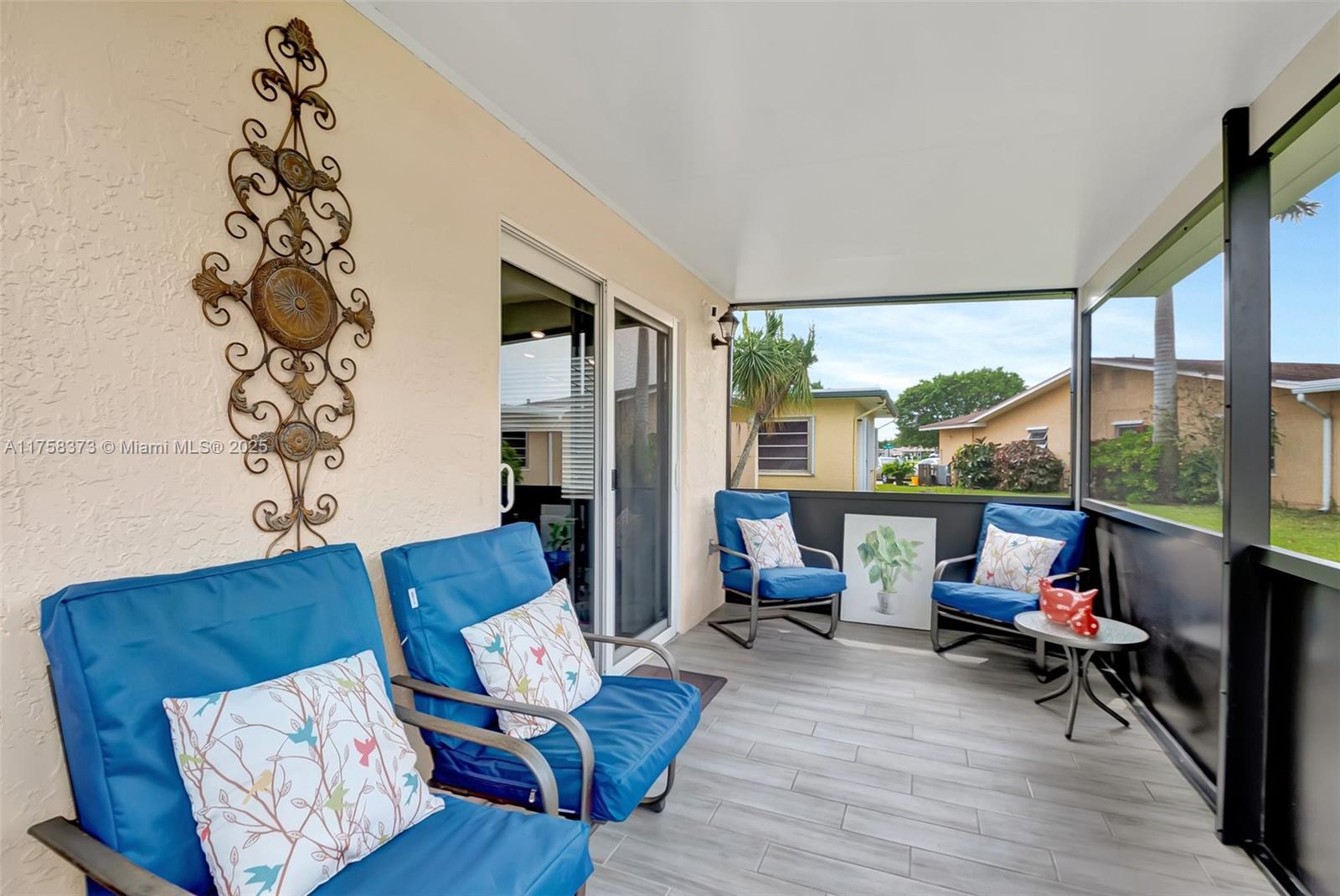 DELRAY VILLAS 2 - Residential