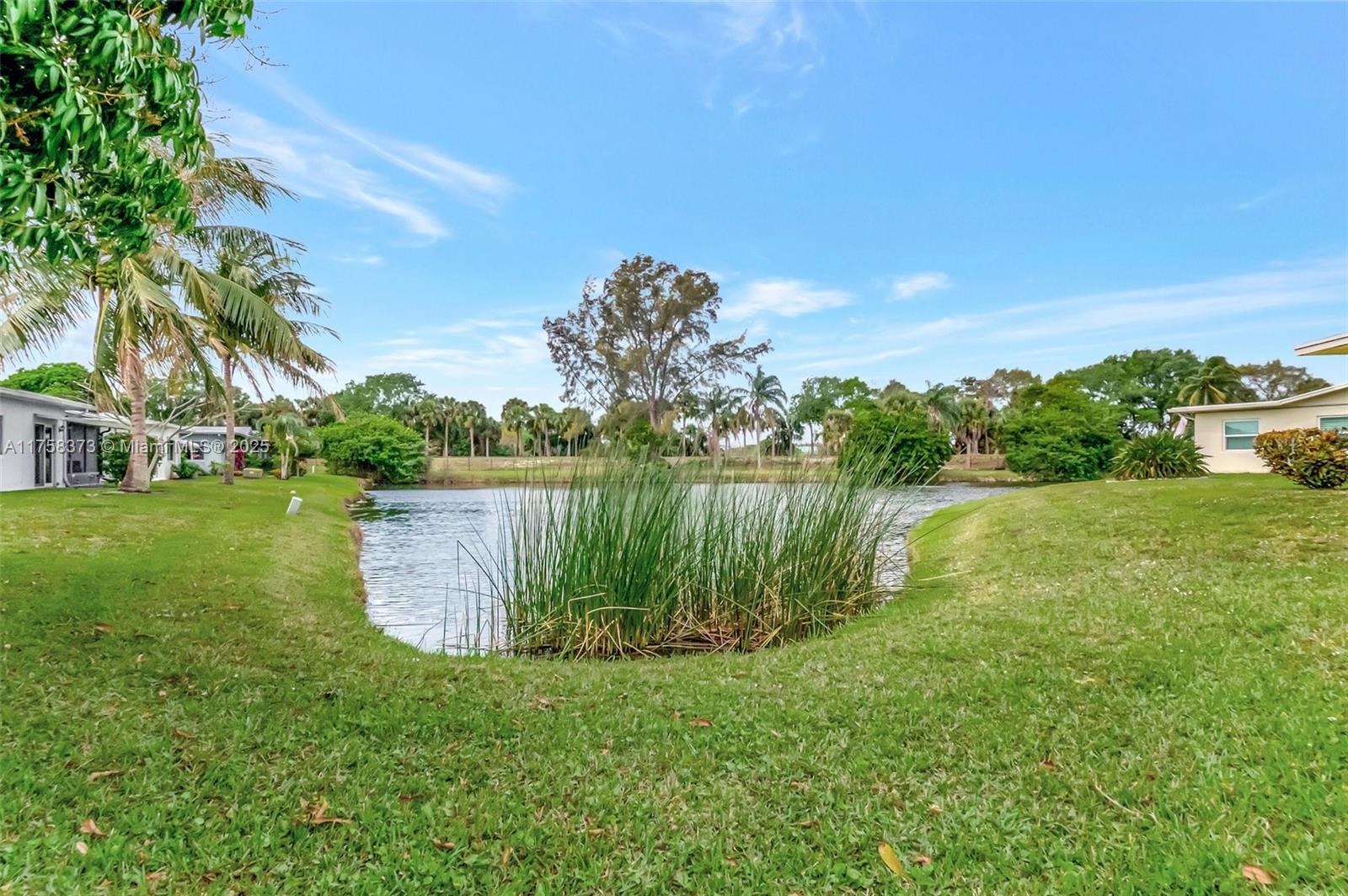 DELRAY VILLAS 2 - Residential