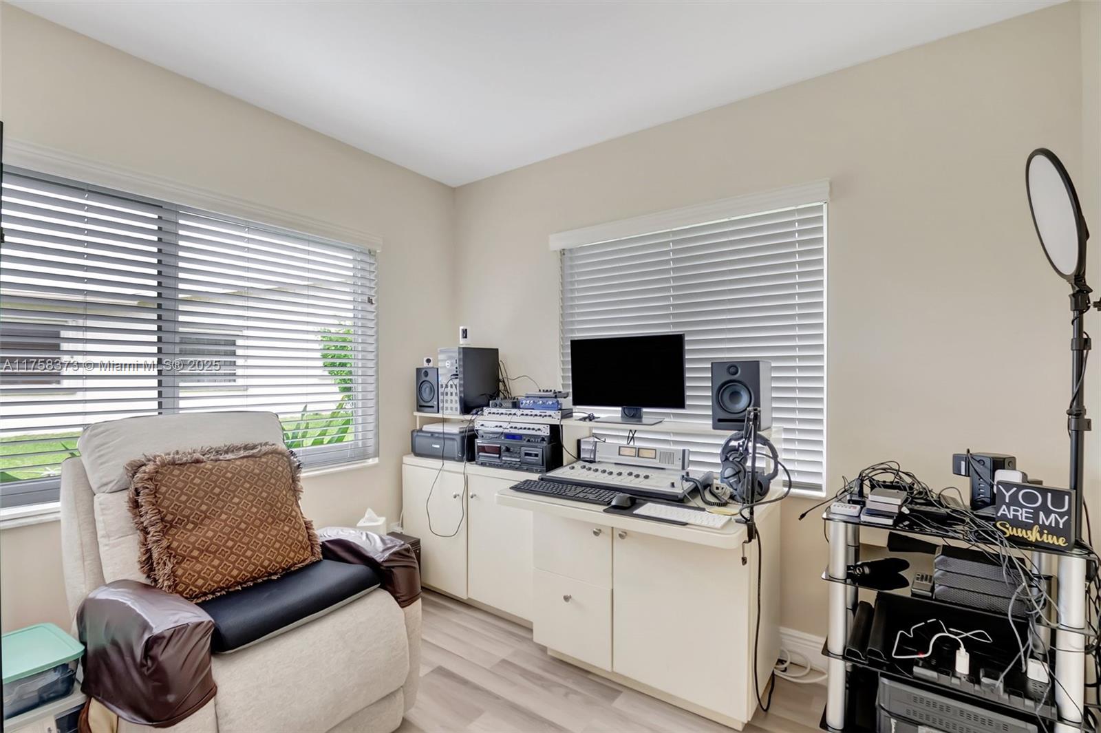 DELRAY VILLAS 2 - Residential