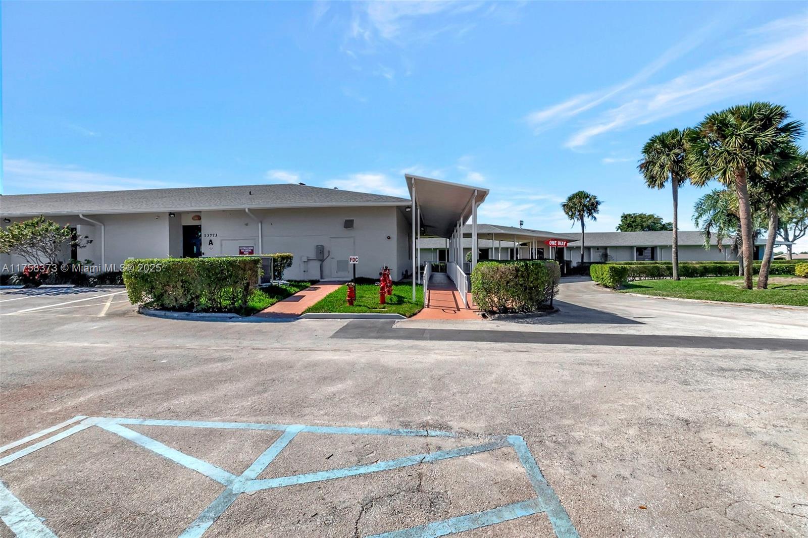 DELRAY VILLAS 2 - Residential