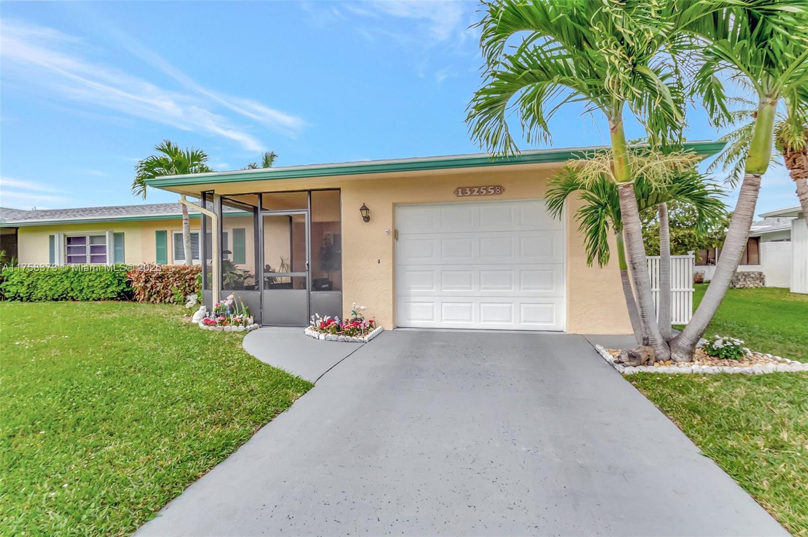 DELRAY VILLAS 2 - Residential