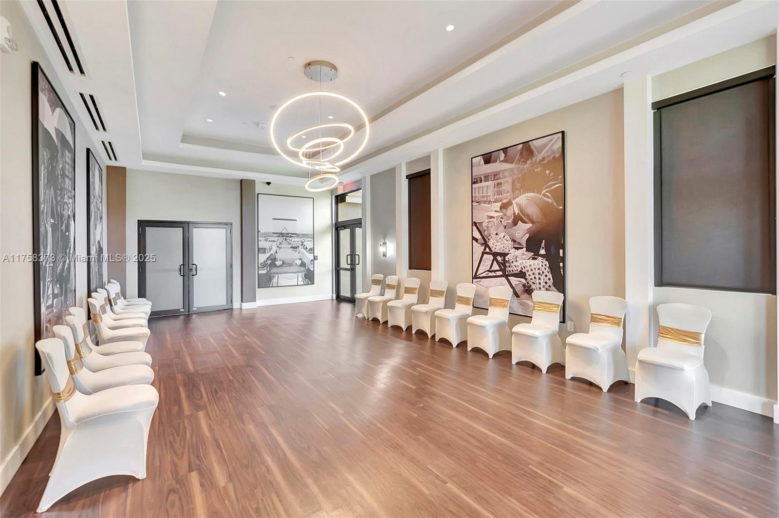 DELRAY VILLAS 2 - Residential