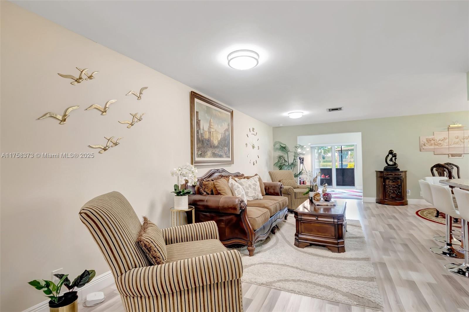 DELRAY VILLAS 2 - Residential