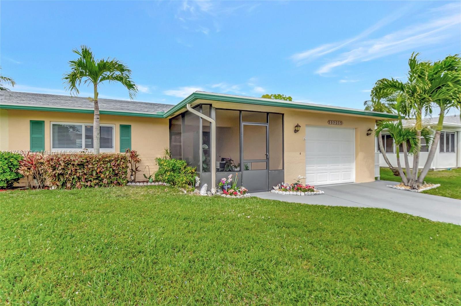 DELRAY VILLAS 2 - Residential