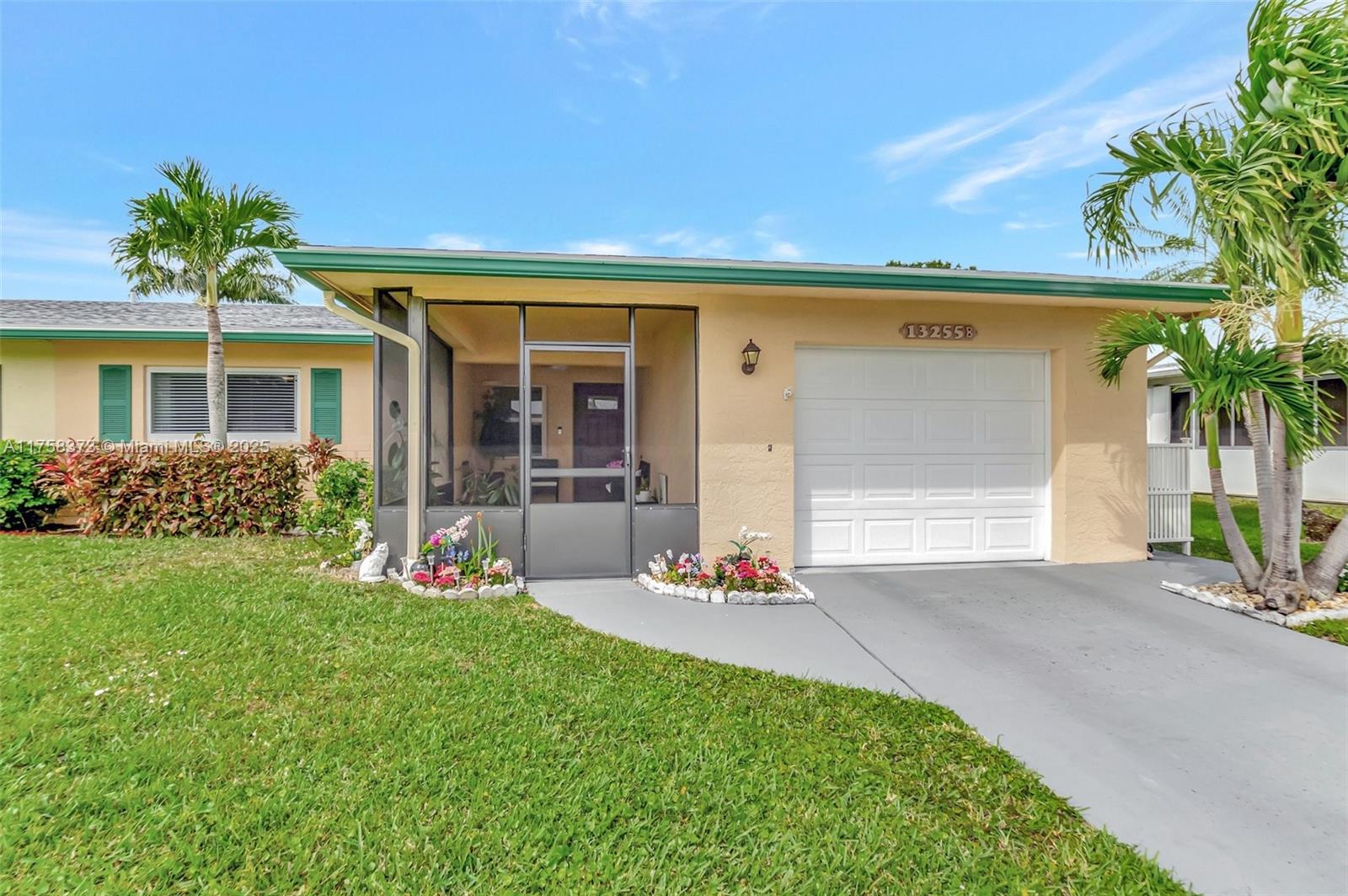 DELRAY VILLAS 2 - Residential