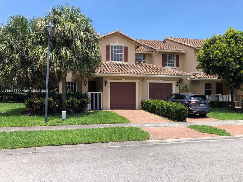 Photo of 3310 Lakeside Dr #43, Davie, FL 33328 (MLS # A11880153)