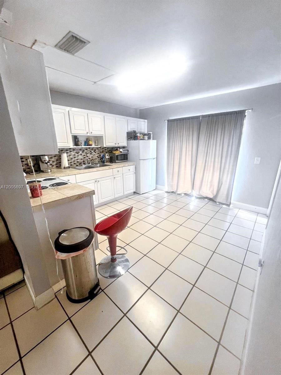 SELBERG PROPERTIES K/A AS - Residential Lease