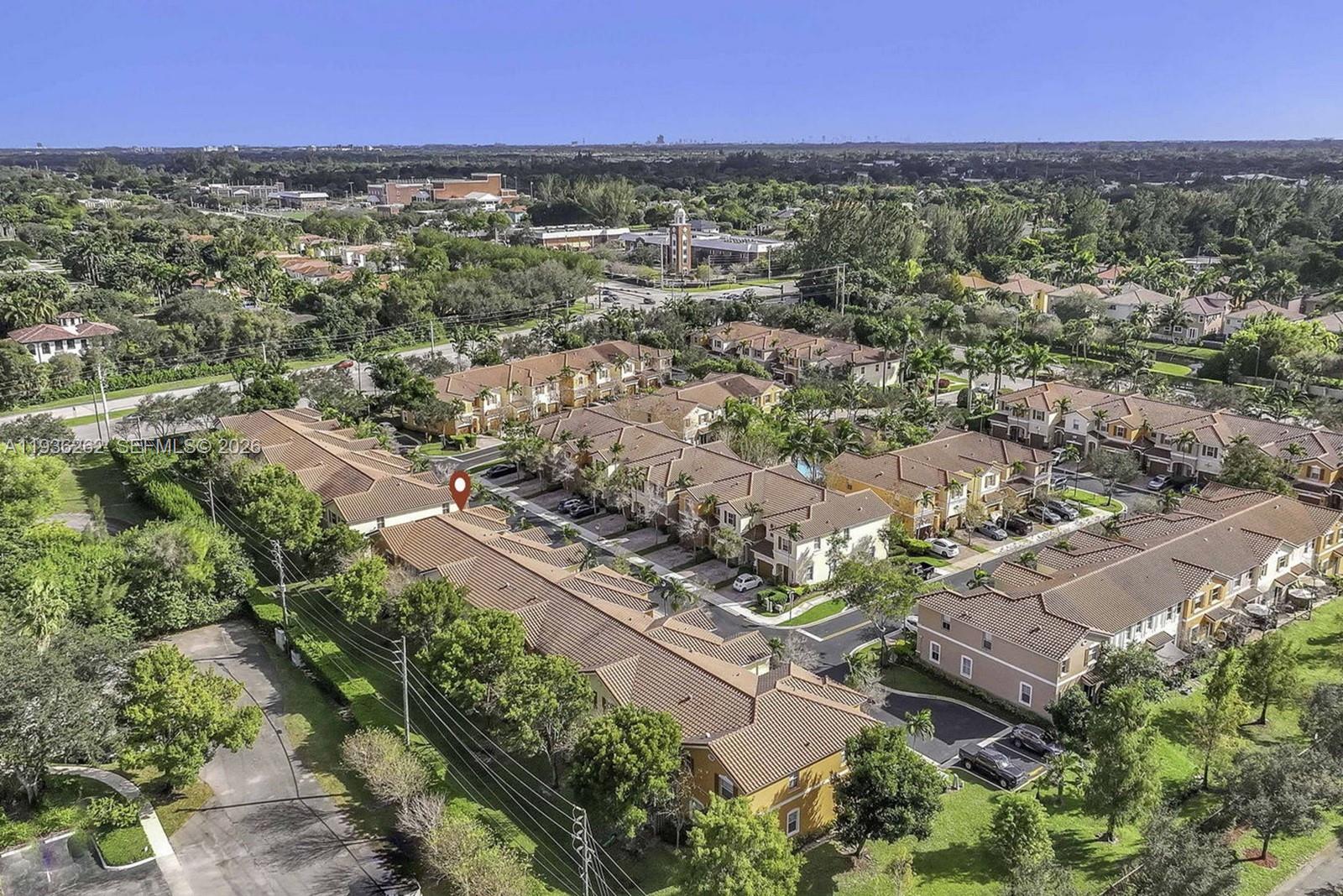 EMERALD CREEK TOWNHOMES - Residential