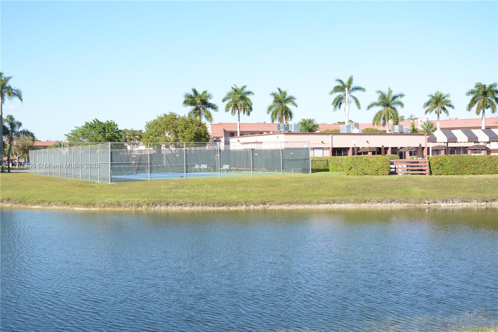 9620 Sunrise Lakes Blvd 106, Sunrise, Miami-Dade County, Florida - 1 Bedrooms  
1 Bathrooms - 