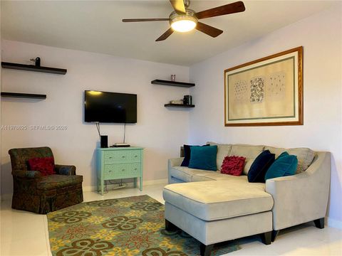 7300 Byron Ave 4 Miami Beach FL 33141