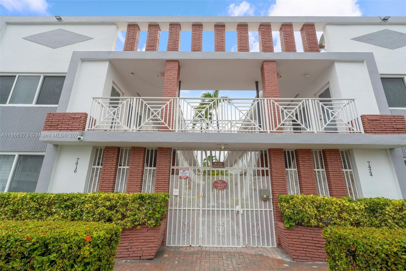 MOONGLOW CONDO - Residential