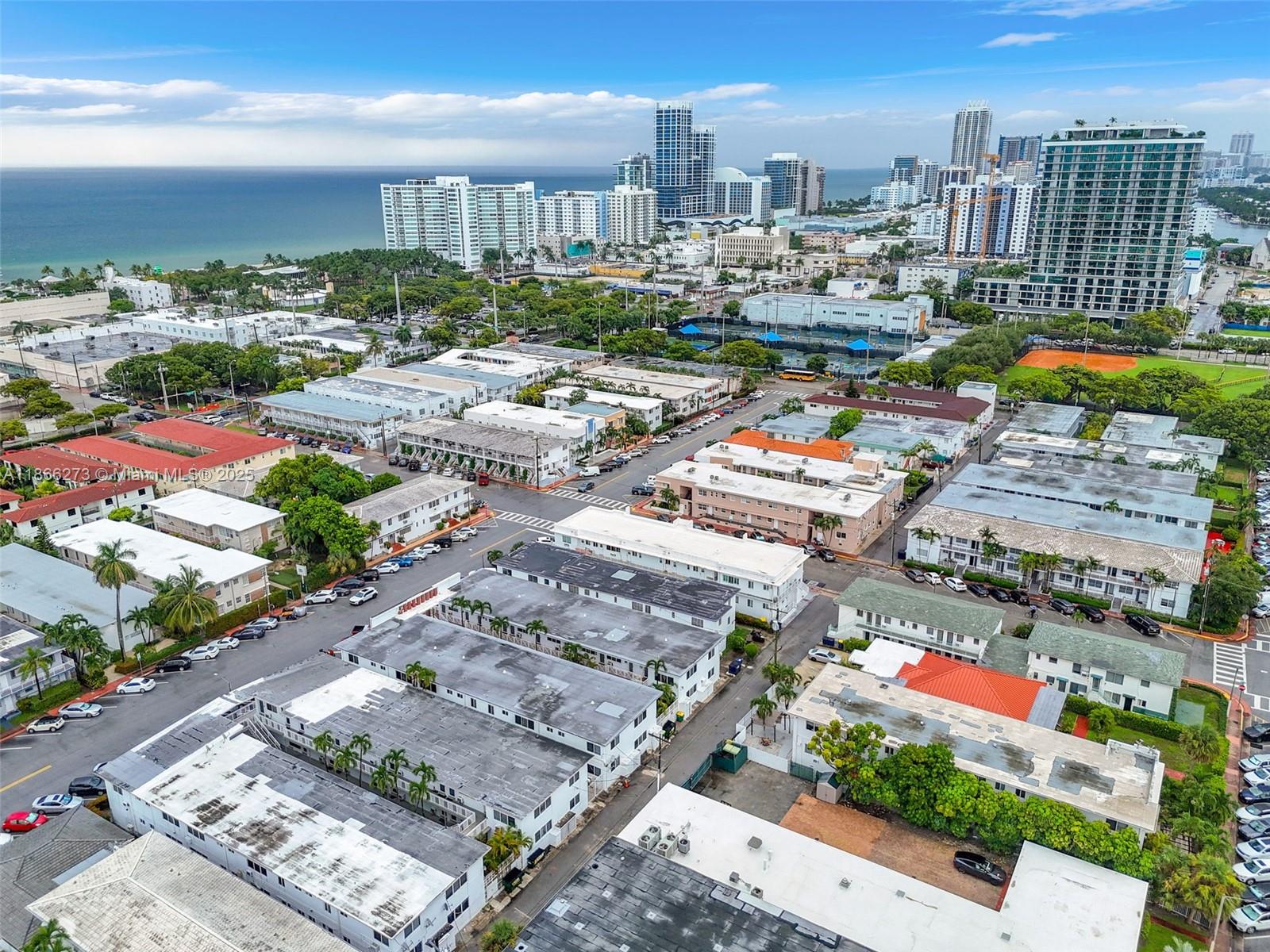 MOONGLOW CONDO - Residential