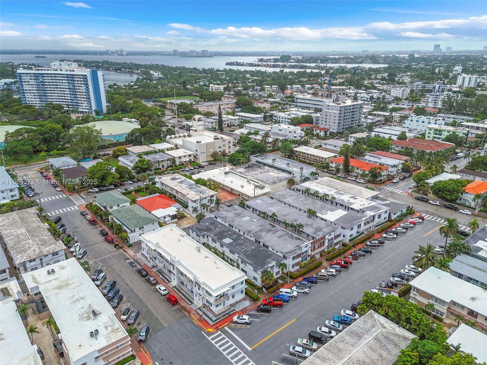 MOONGLOW CONDO - Residential