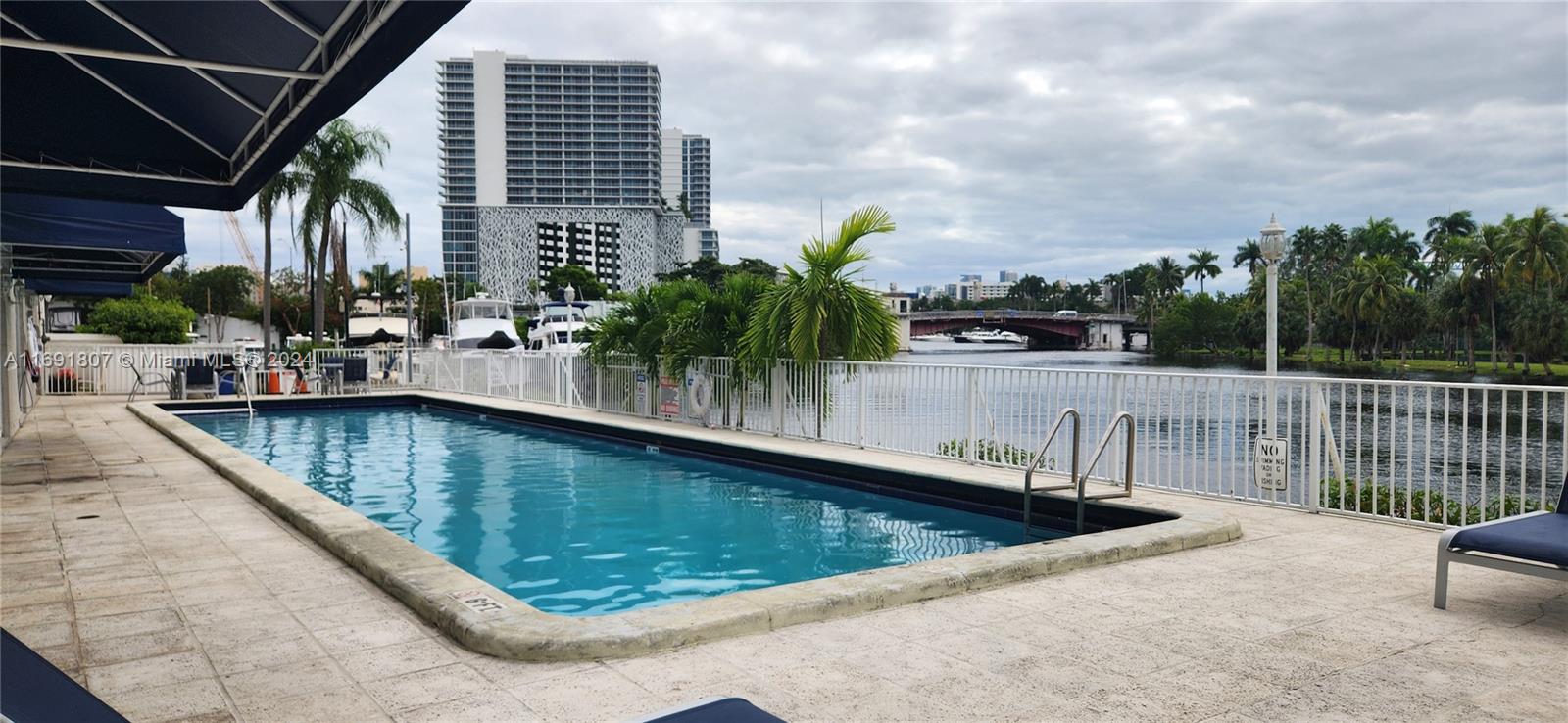 SERENITY ON THE RIVER CON - Residential Lease