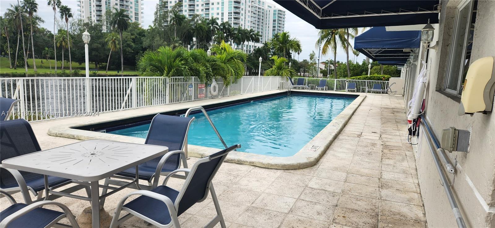 SERENITY ON THE RIVER CON - Residential Lease