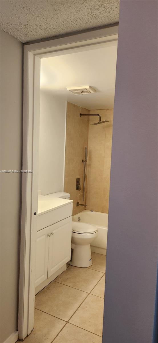 SERENITY ON THE RIVER CON - Residential Lease