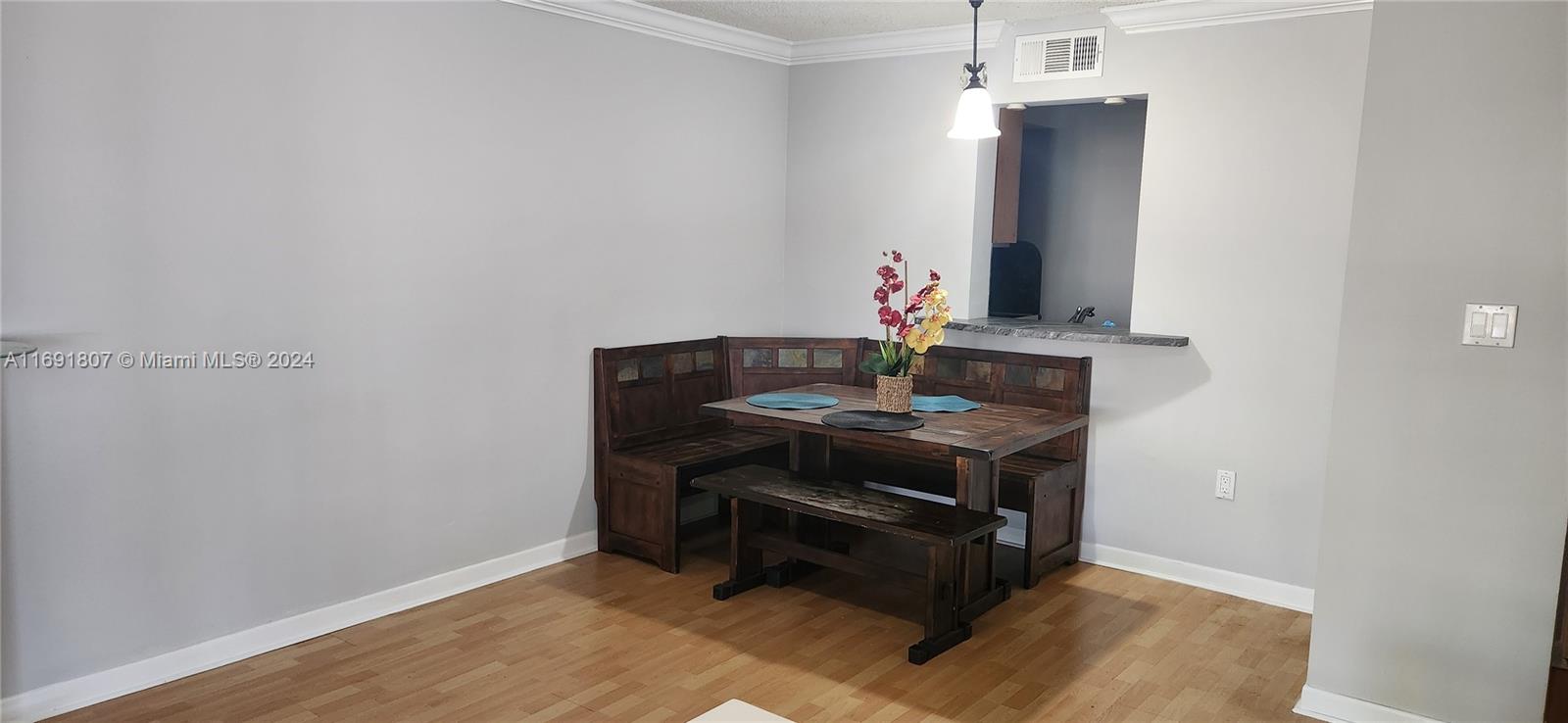 SERENITY ON THE RIVER CON - Residential Lease