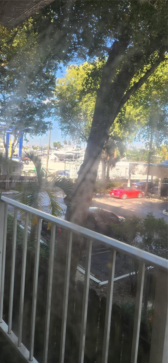 SERENITY ON THE RIVER CON - Residential Lease