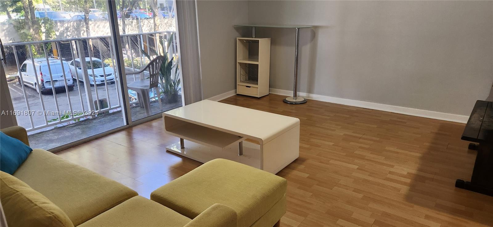 SERENITY ON THE RIVER CON - Residential Lease