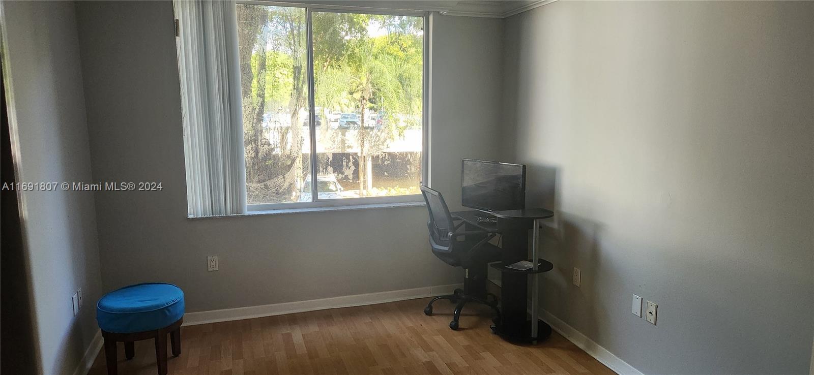 SERENITY ON THE RIVER CON - Residential Lease