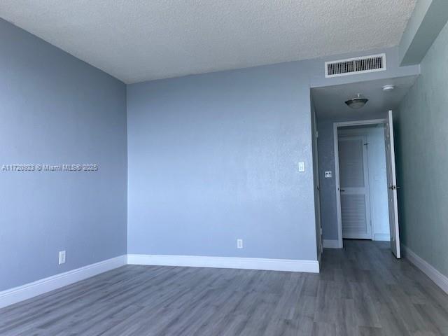 WAVE CONDO - Residential