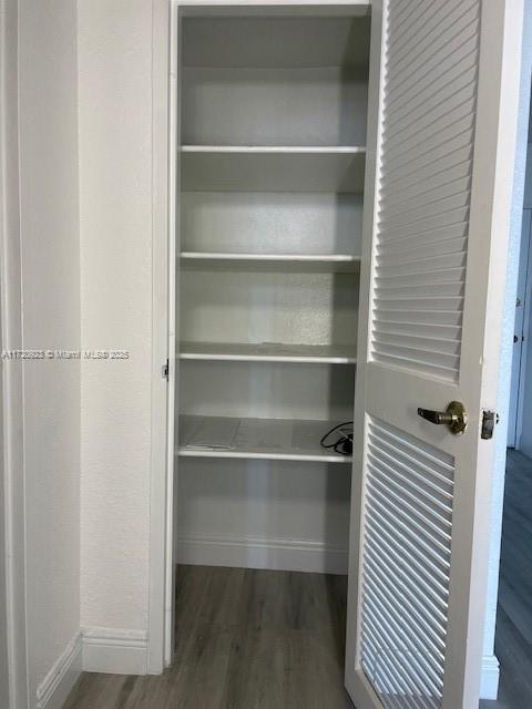 WAVE CONDO - Residential