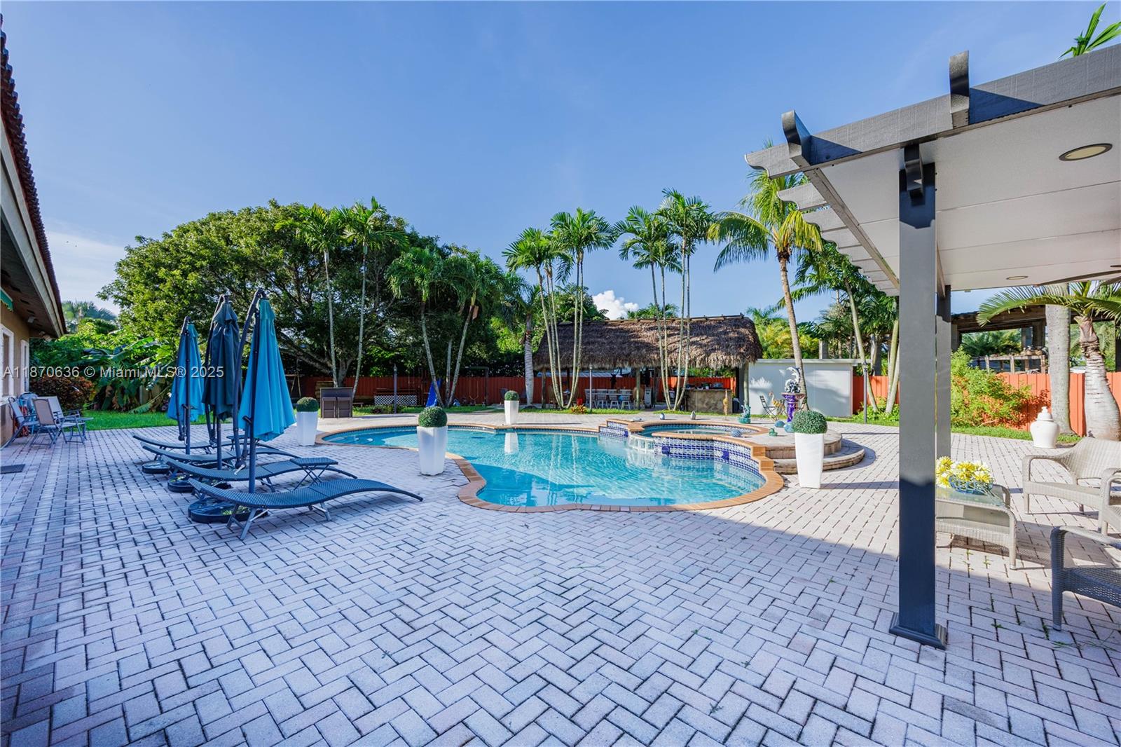 BISCADO ESTS SEC 1 - Residential