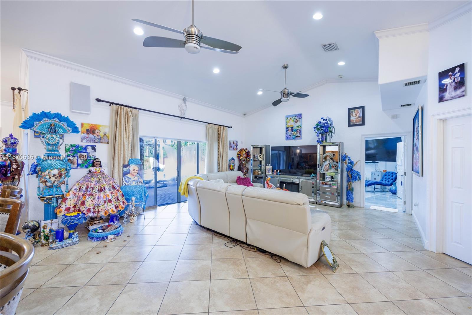 BISCADO ESTS SEC 1 - Residential