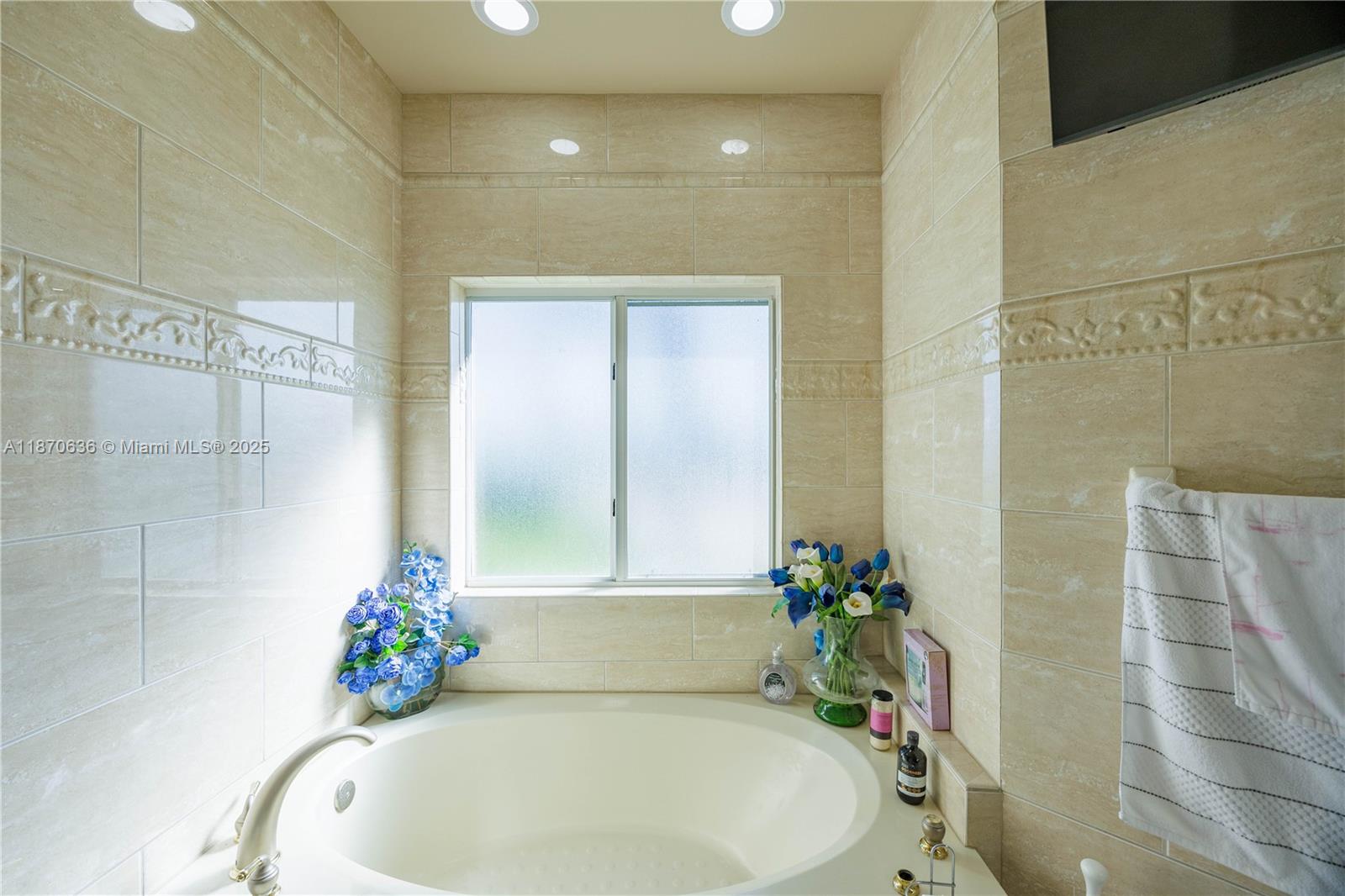 BISCADO ESTS SEC 1 - Residential