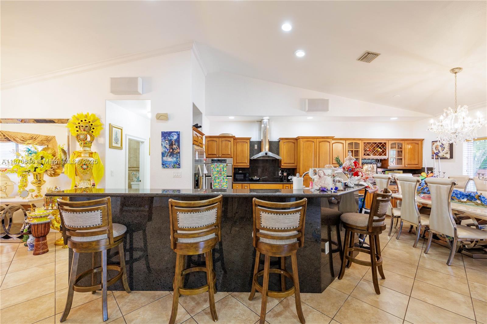 BISCADO ESTS SEC 1 - Residential