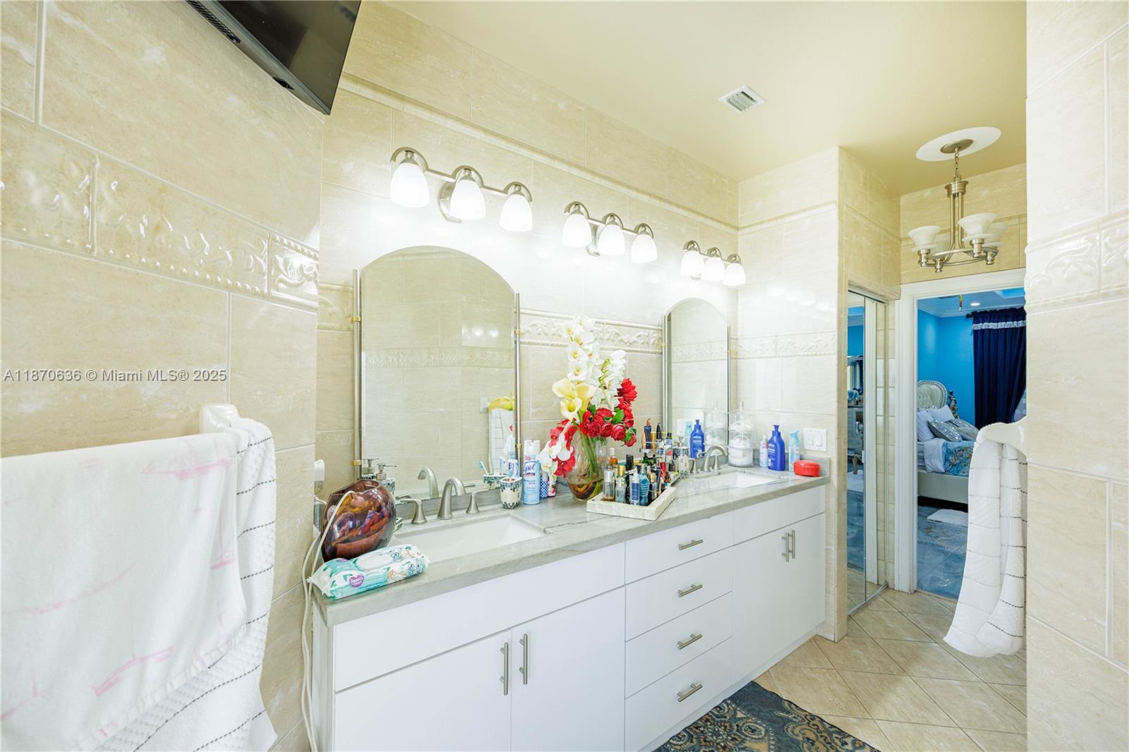 BISCADO ESTS SEC 1 - Residential