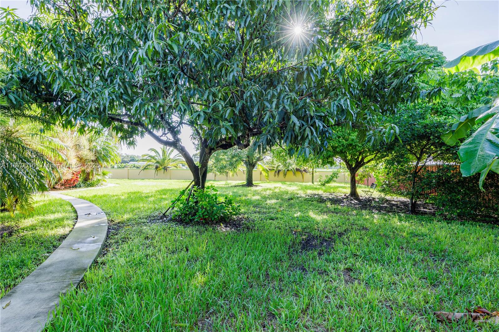 BISCADO ESTS SEC 1 - Residential