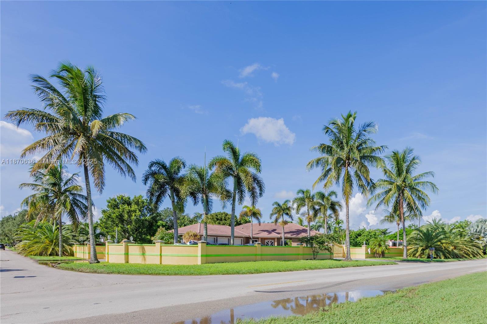 BISCADO ESTS SEC 1 - Residential