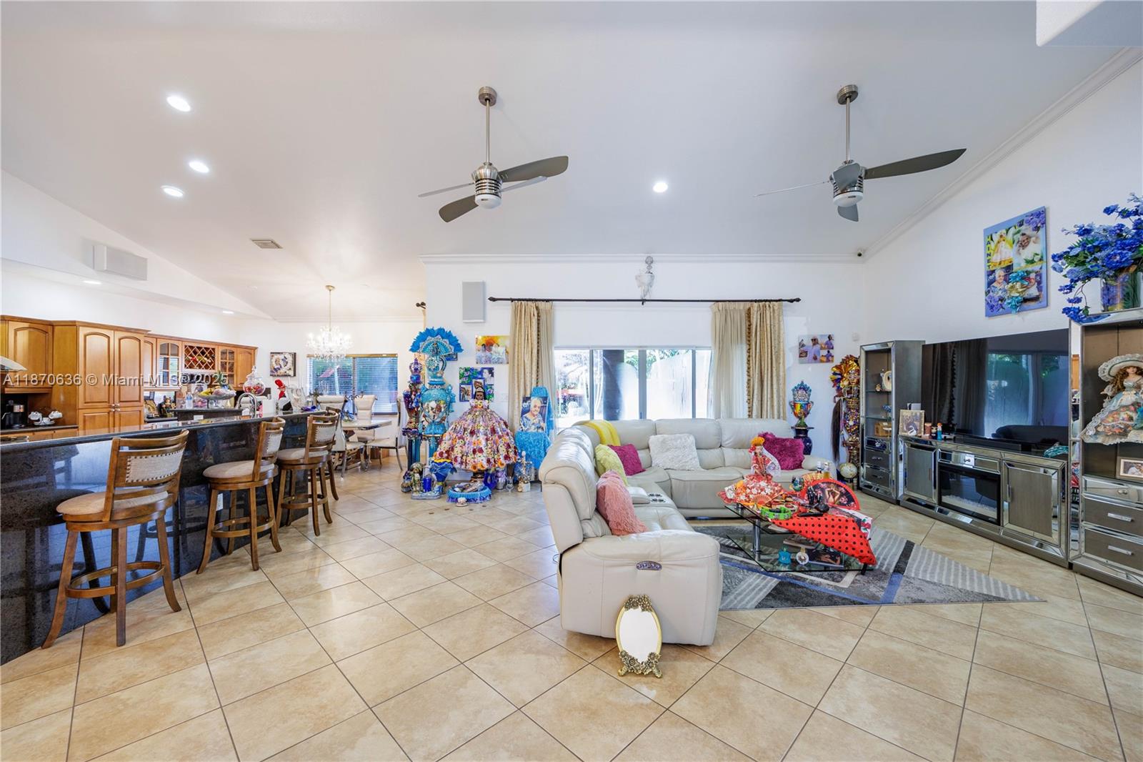 BISCADO ESTS SEC 1 - Residential