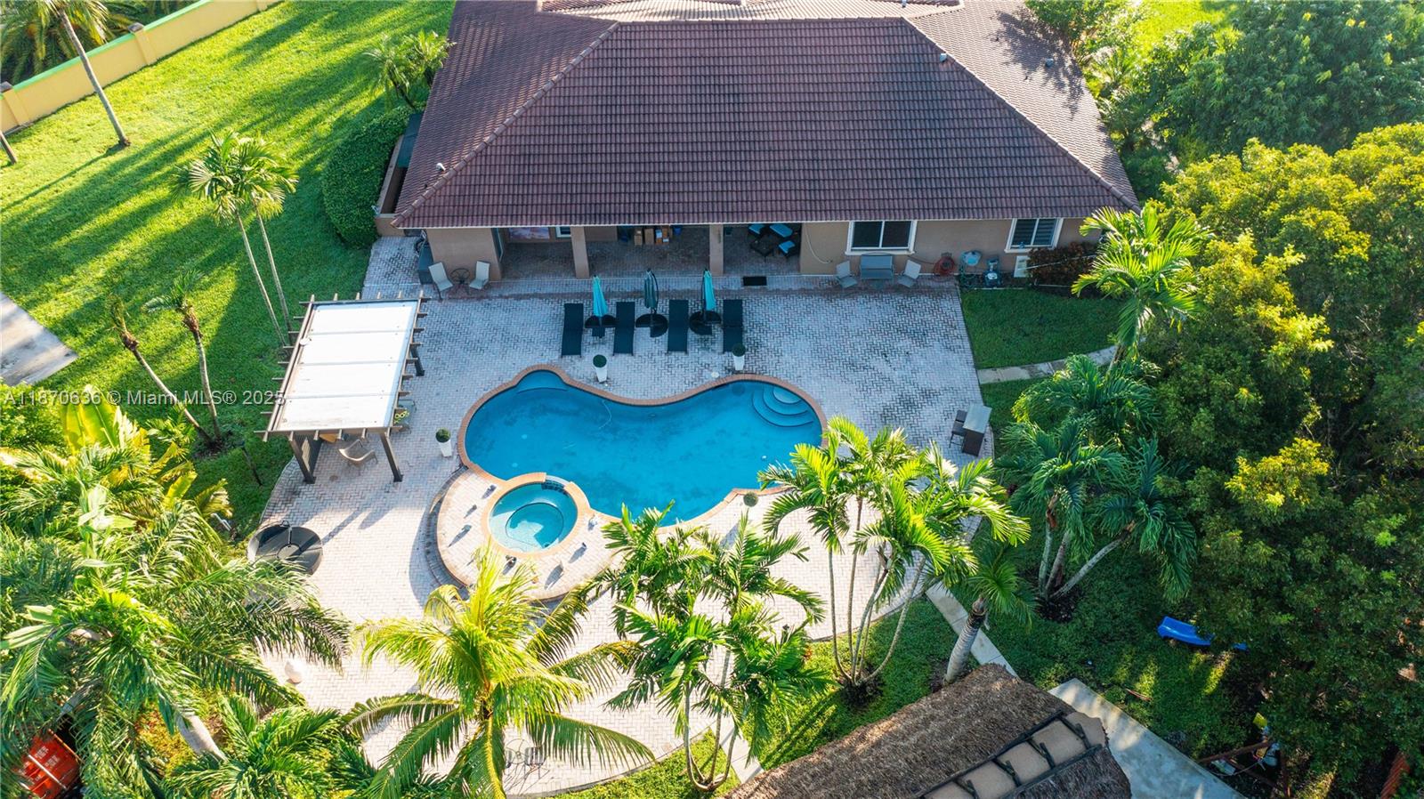 BISCADO ESTS SEC 1 - Residential