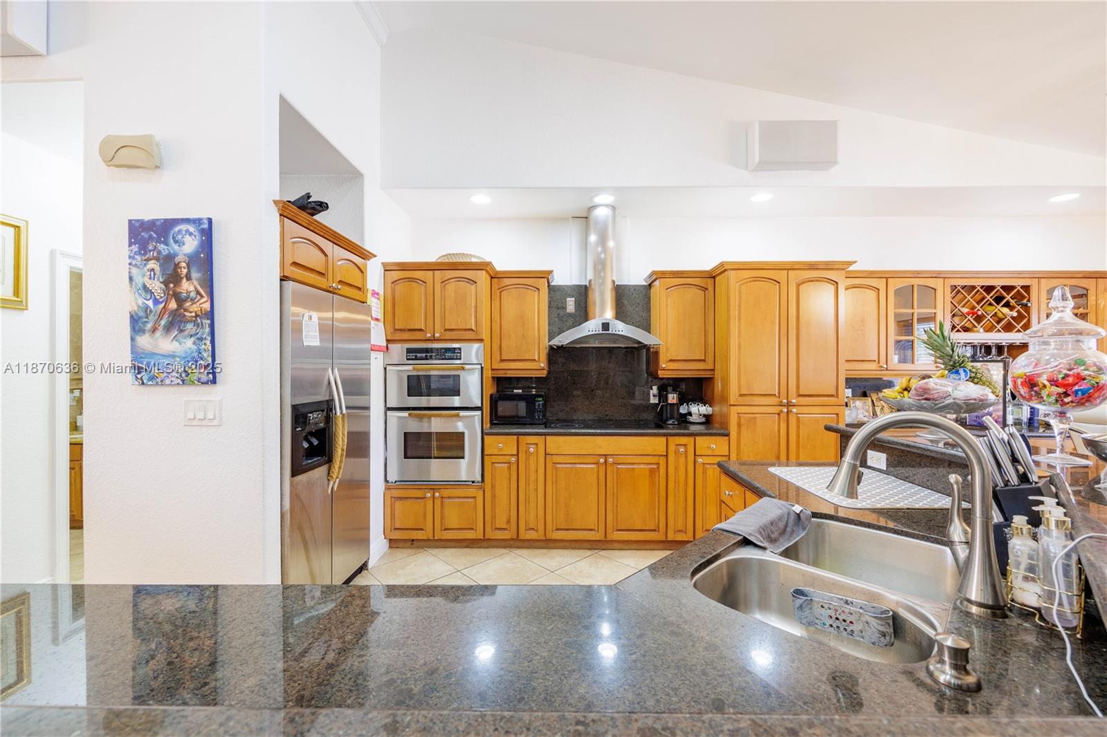 BISCADO ESTS SEC 1 - Residential