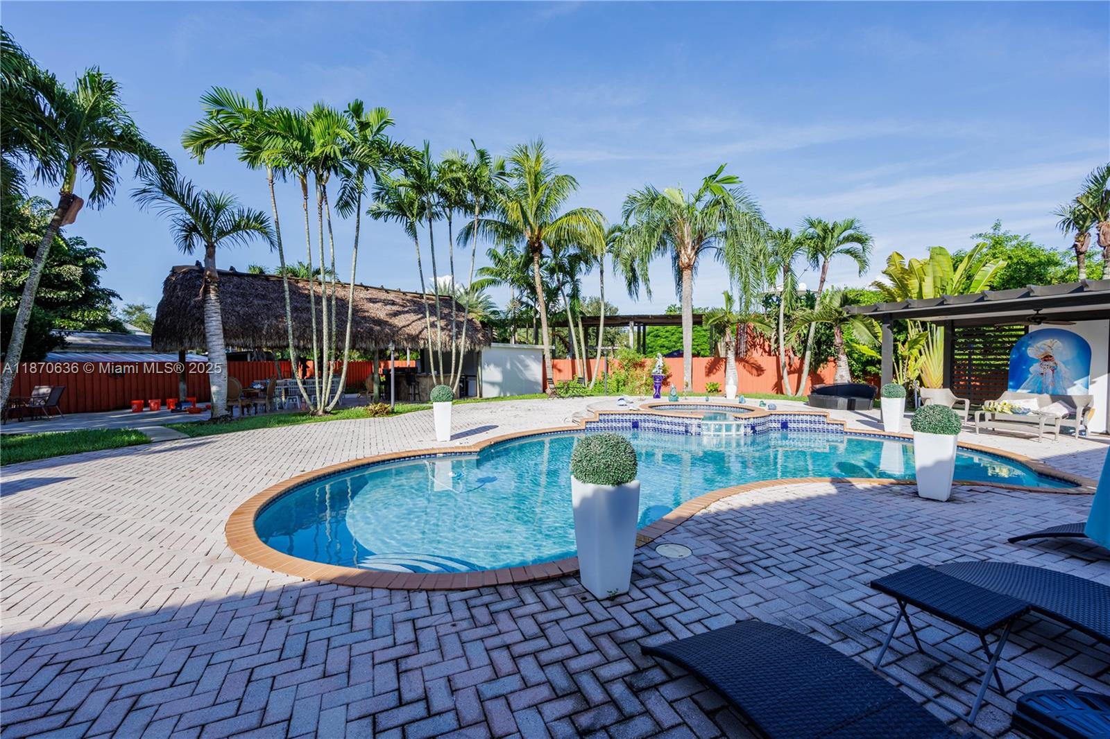 BISCADO ESTS SEC 1 - Residential