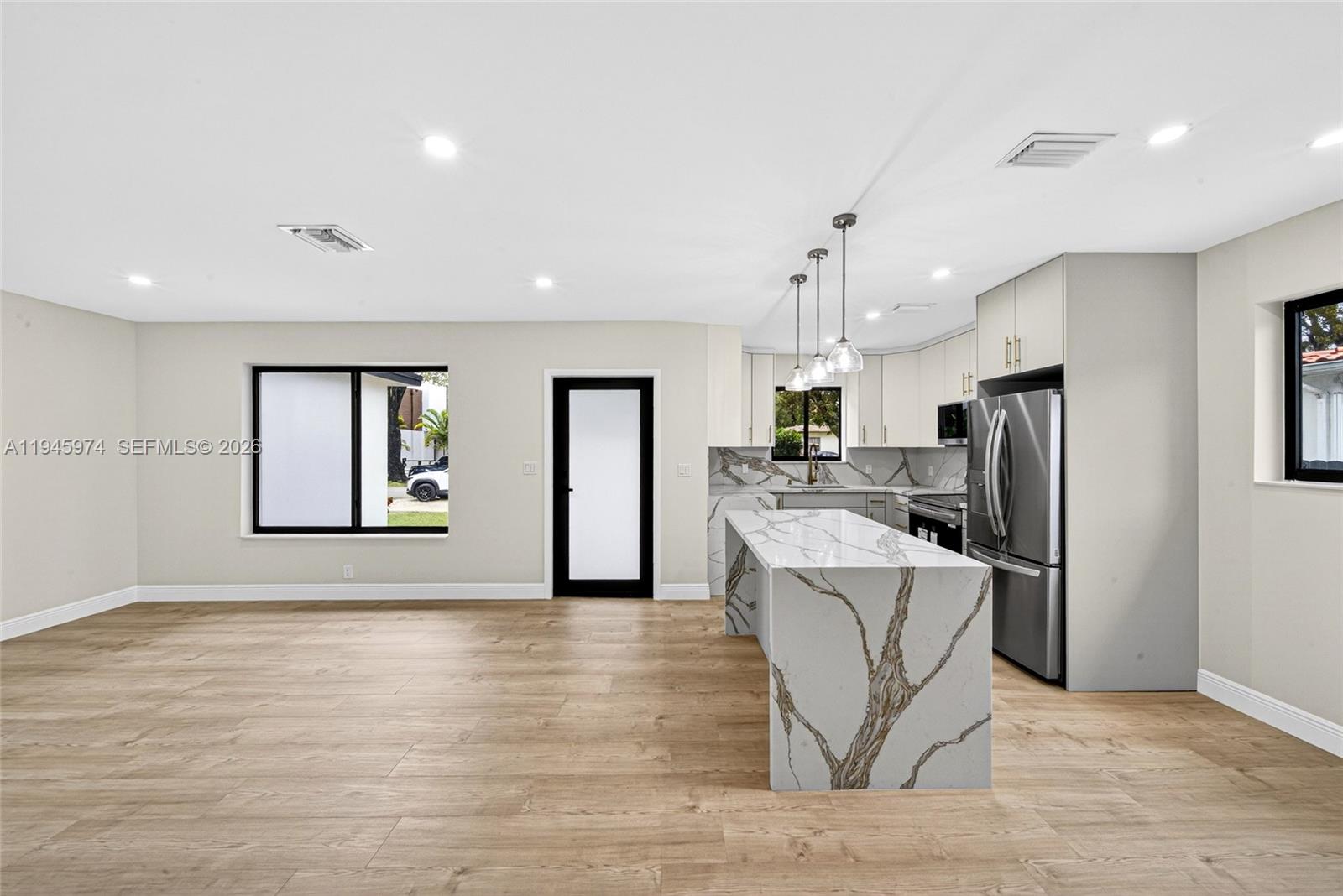 SOUTH BAY ESTATES - Residential